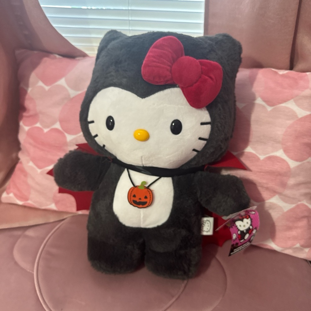 NEW 2025 Hello Kitty Halloween Dracula Vampire Greeter